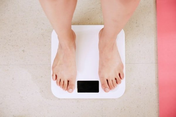 Perdre du poids rapidement et sainement : Les Astuces Incontournables